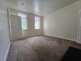 featured image of 302 E Wythe St #1