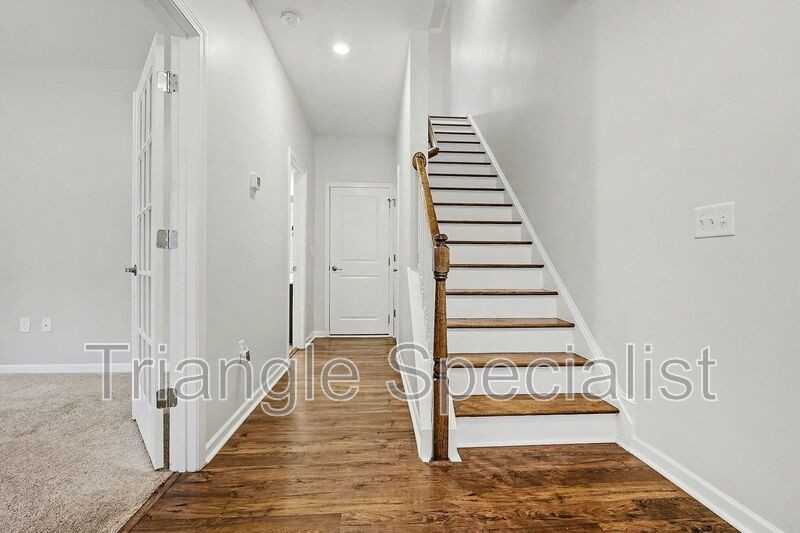 512 Austin View Blvd #307 - Photo 4 of 24