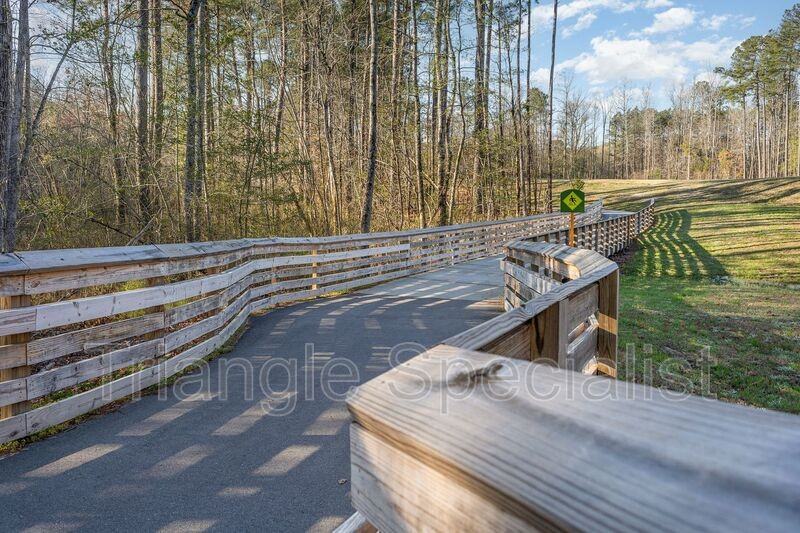 1876 Knights Crest Way - Photo 5 of 26