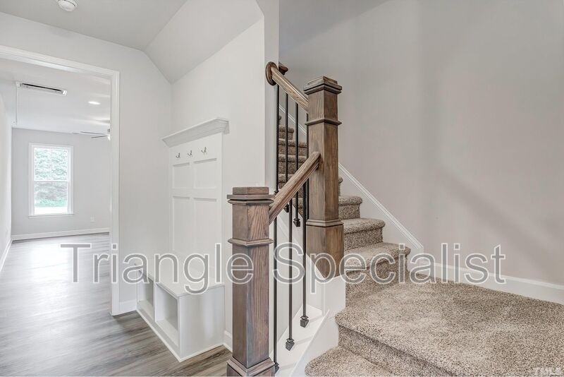 617 Battleboro Dr - Photo 3 of 22