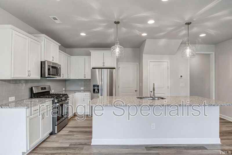 617 Battleboro Dr - Photo 5 of 22