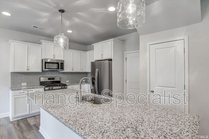 617 Battleboro Dr - Photo 6 of 22