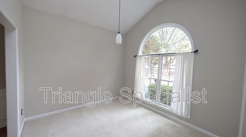 210 Newberry Ln - Photo 3 of 21