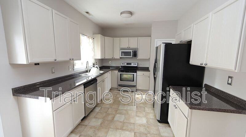 210 Newberry Ln - Photo 4 of 21