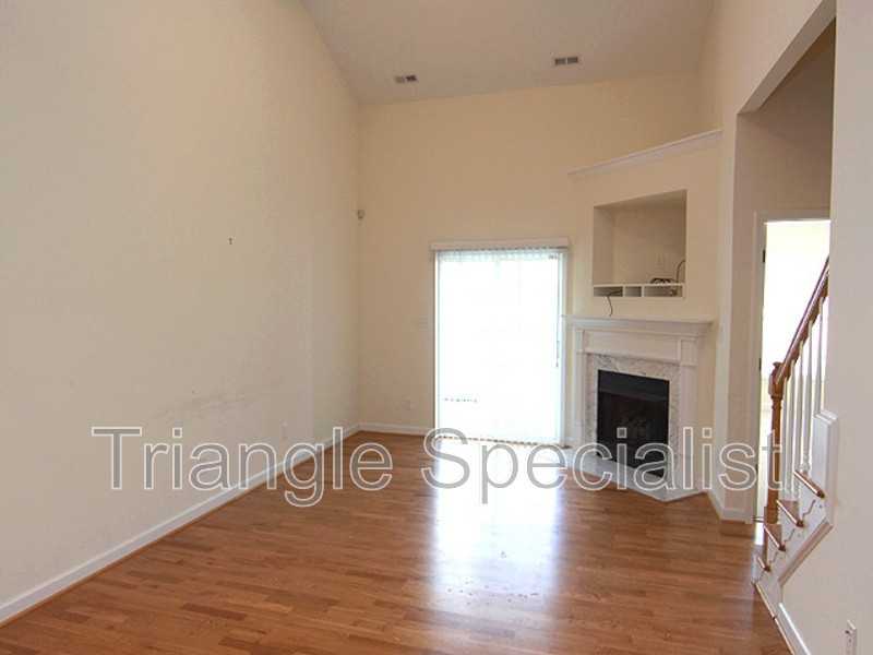 7236 Aquinas Ave - Photo 4 of 13