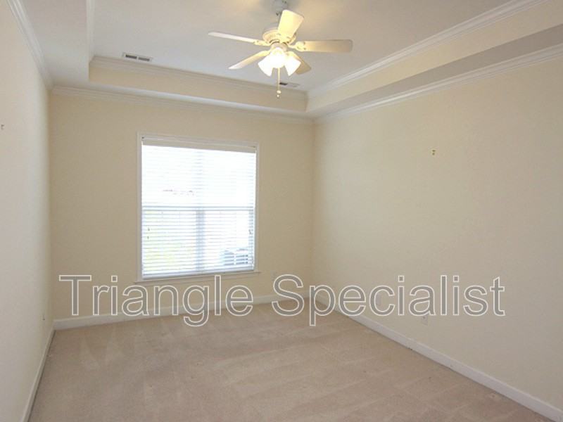 7236 Aquinas Ave - Photo 7 of 13