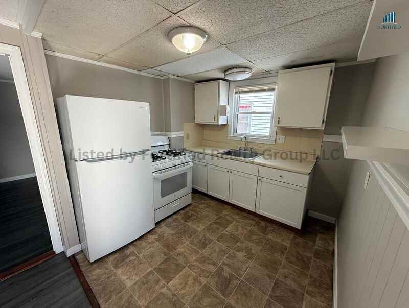 77 Massasoit St #2 - Photo 7 of 19