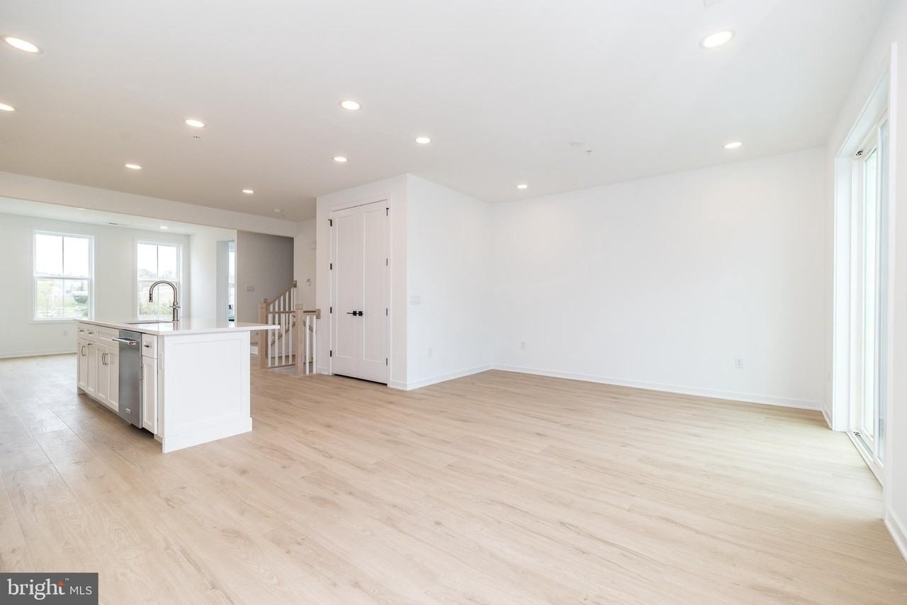 105 BRIANNA Court - Photo 6 of 50