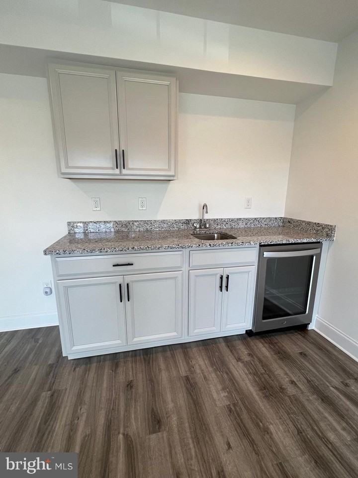 1410 Market House Ln - Photo 5 of 36