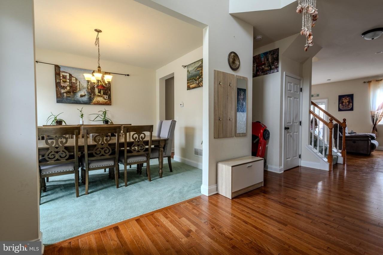 3365 Alydar Rd - Photo 4 of 50