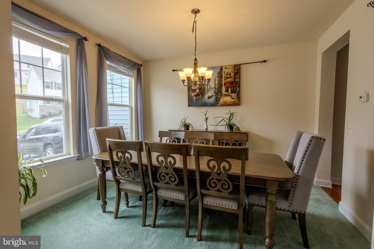 3365 Alydar Rd - Photo 5 of 50