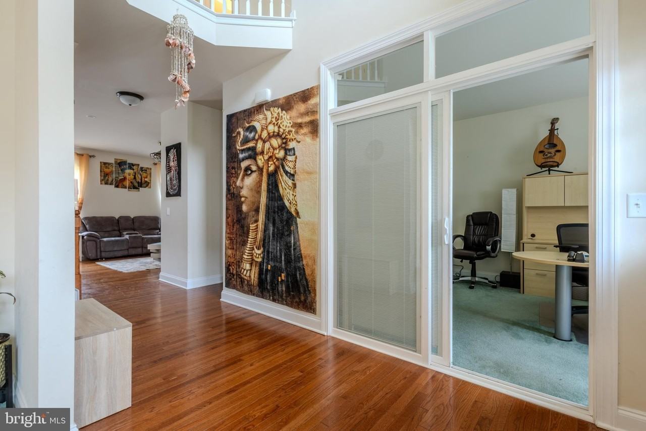 3365 Alydar Rd - Photo 7 of 50