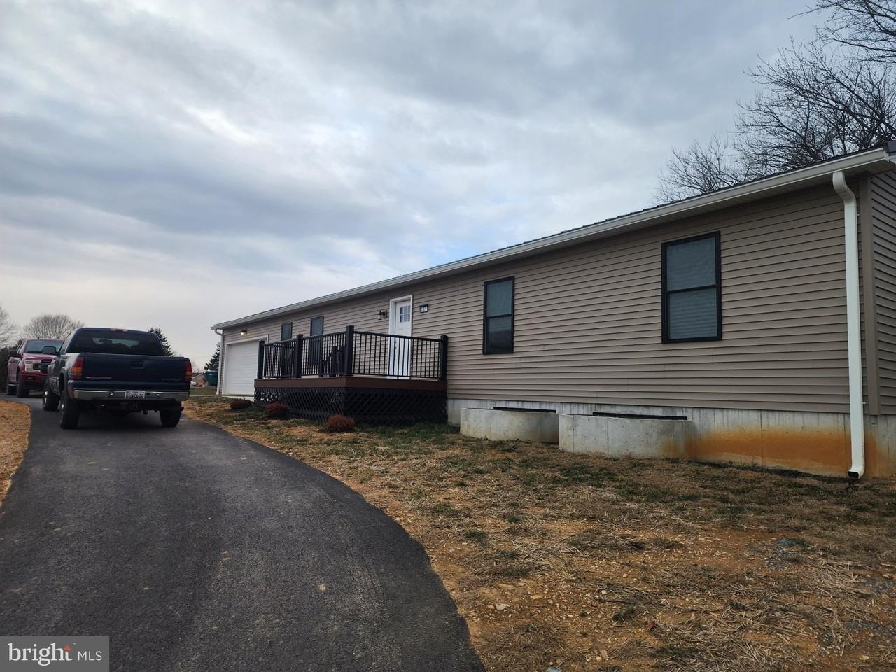 Hickory Ct - Photo 5 of 5