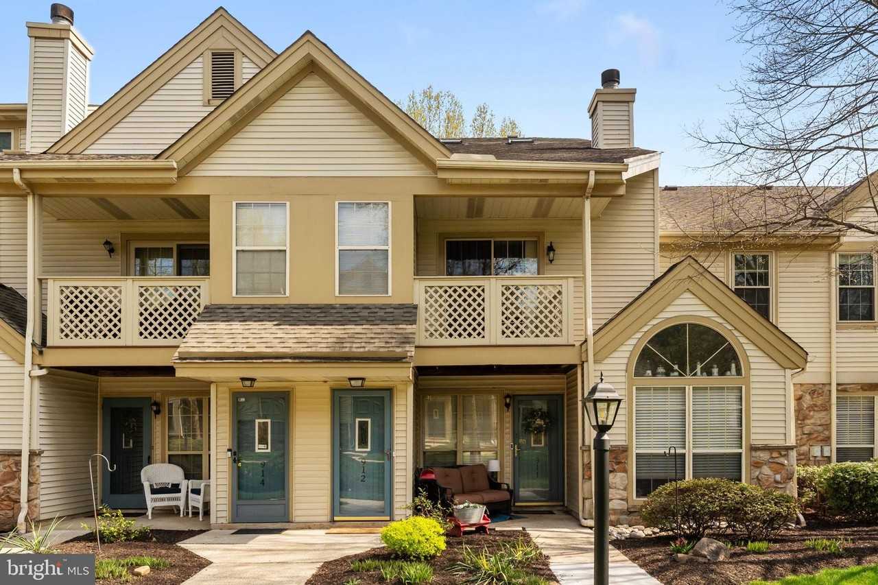 912 Foxmeadow Dr - Photo 2 of 18