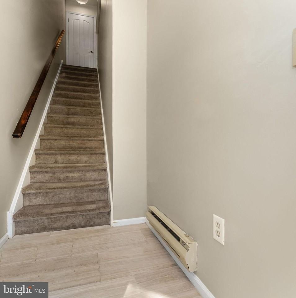 912 Foxmeadow Dr - Photo 3 of 18