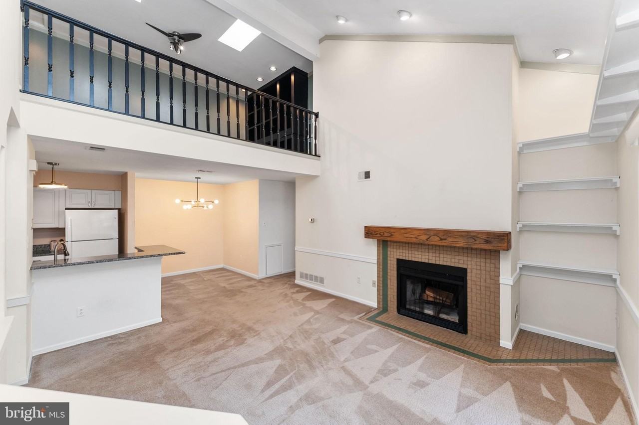 912 Foxmeadow Dr - Photo 7 of 18