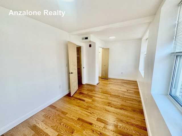 284 Hanover St #4 - Photo 6 of 14