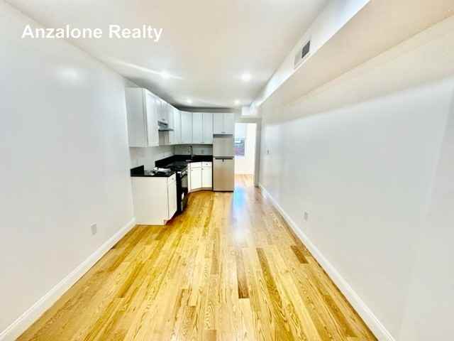 284 Hanover St #4 - Photo 7 of 14