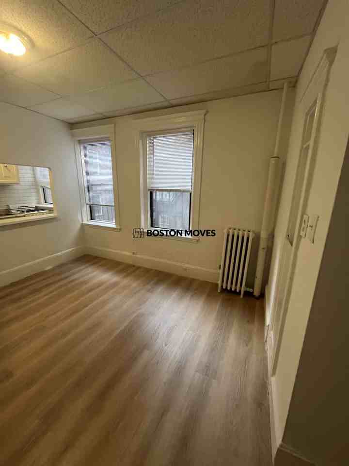 Phillips St #7 - Photo 2 of 13