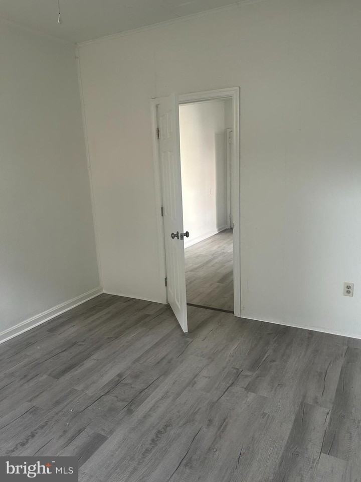 1550 1550 RUAN Street #1REAR - Photo 2 of 6