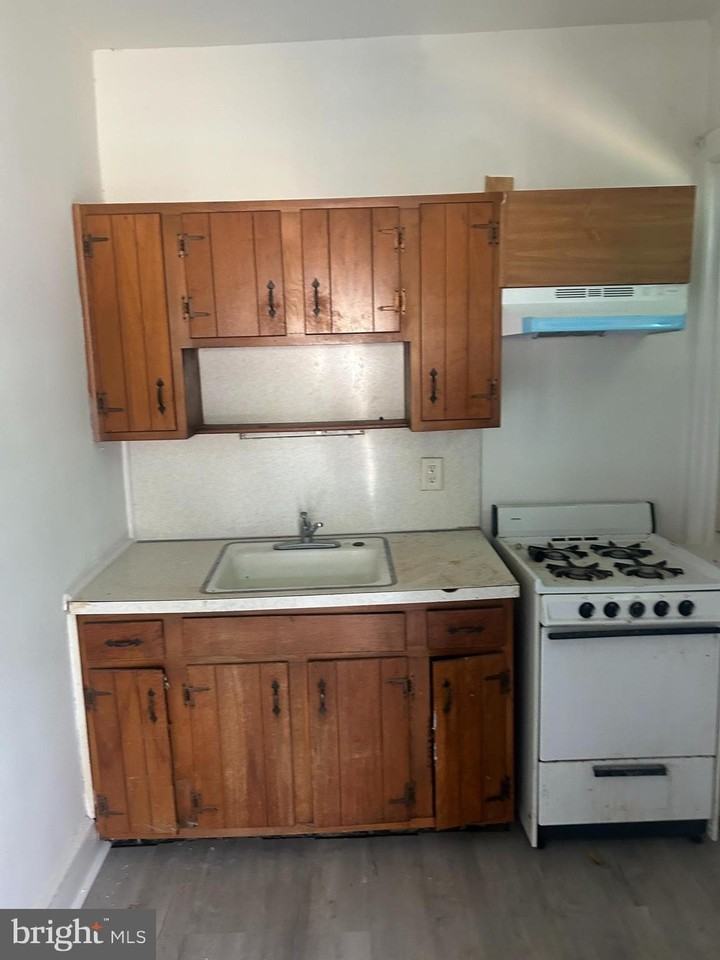 1550 1550 RUAN Street #1REAR - Photo 3 of 6