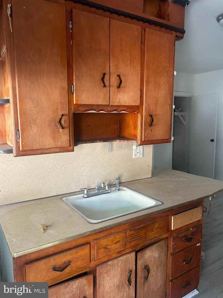 1550 1550 RUAN Street #1REAR - Photo 6 of 6