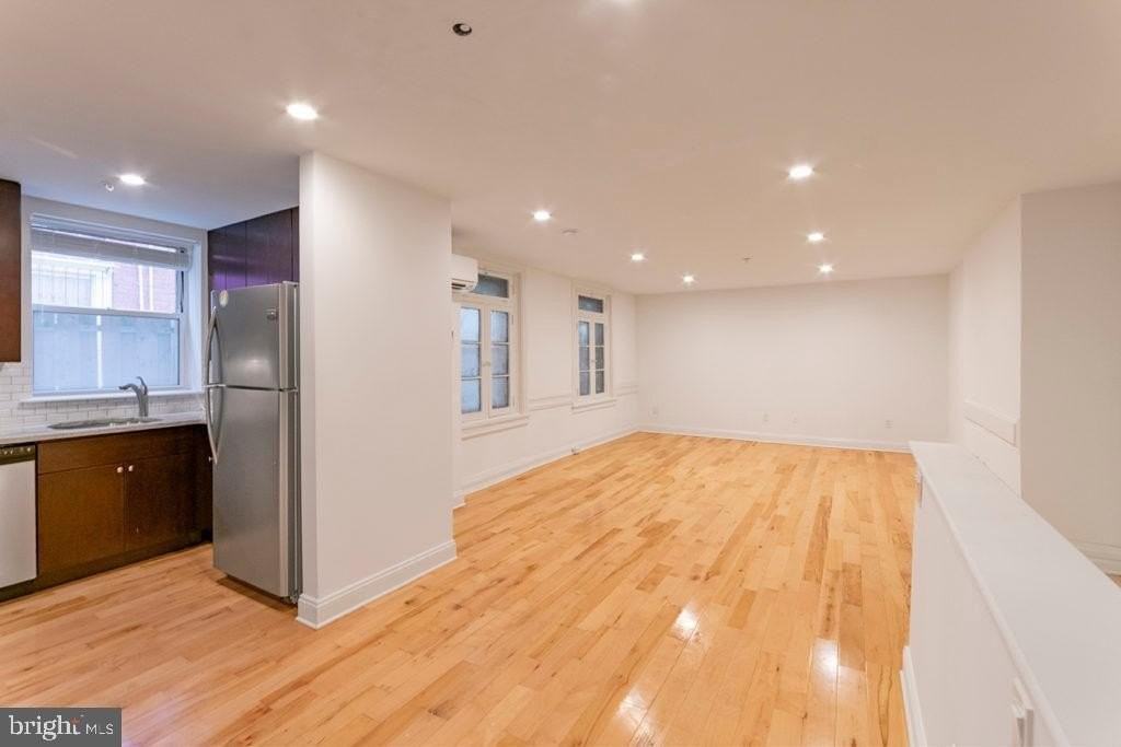 1311 Spruce St #103 - Photo 2 of 7