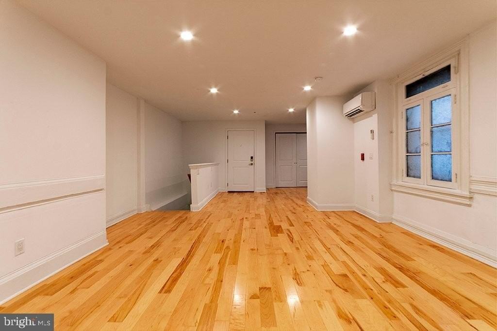1311 Spruce St #103 - Photo 3 of 7