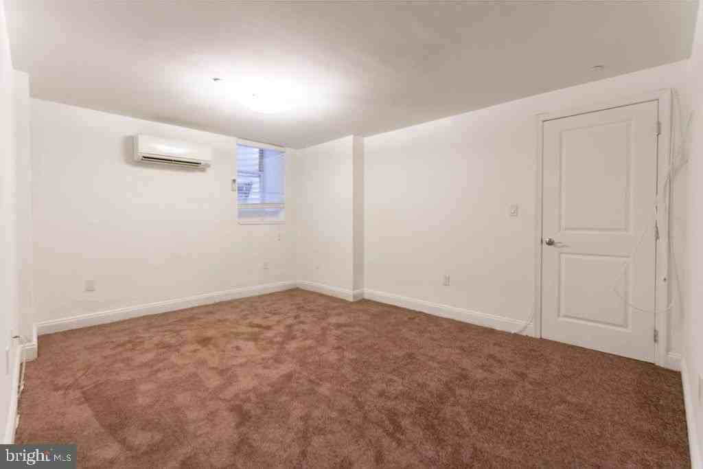 1311 Spruce St #103 - Photo 4 of 7