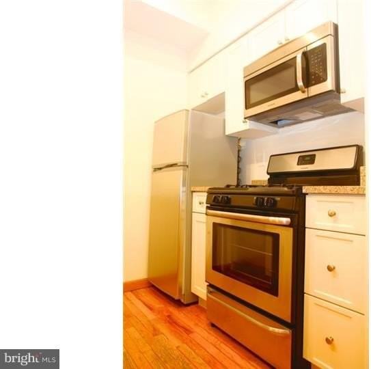 260 S 11th St #1 - Photo 6 of 14