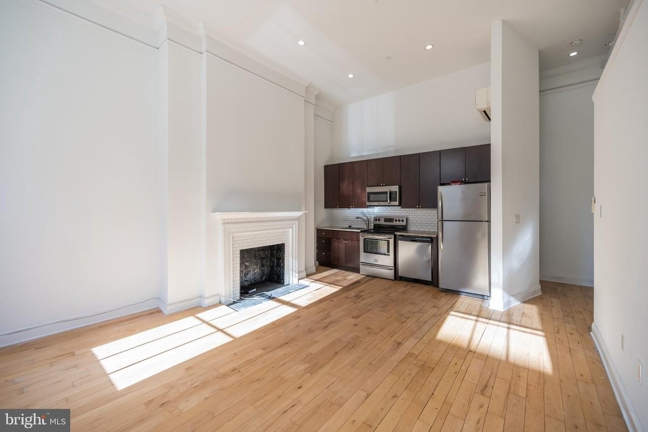 1311 Spruce St #102 - Photo 2 of 12