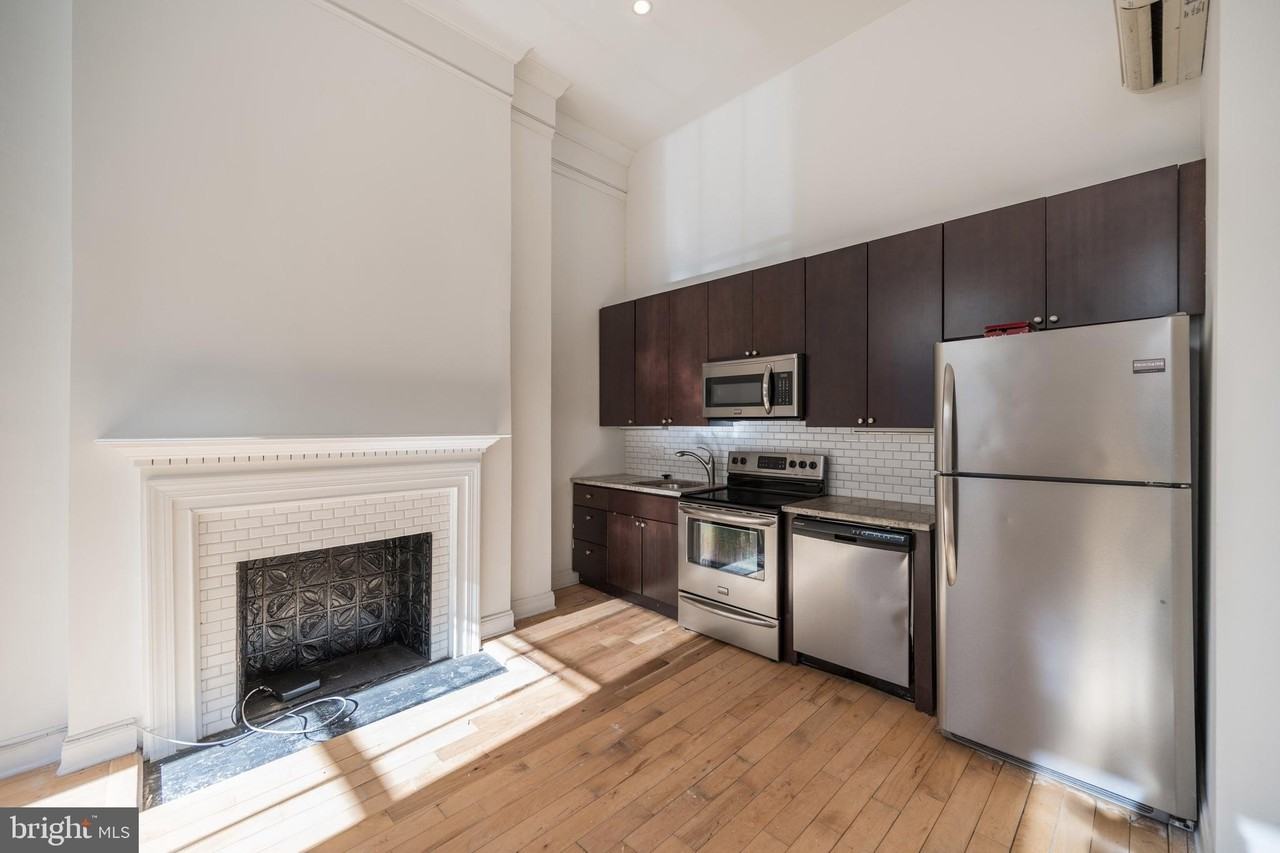 1311 Spruce St #102 - Photo 4 of 12