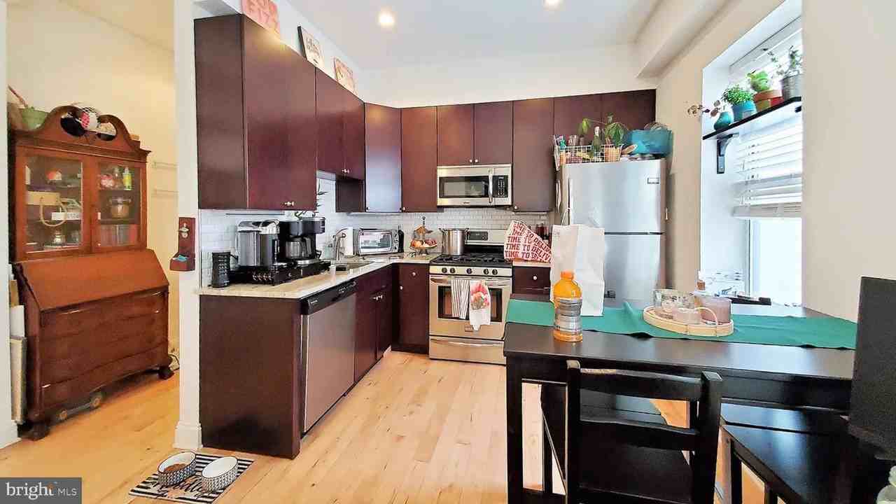 1311 Spruce St #303 - Photo 3 of 12