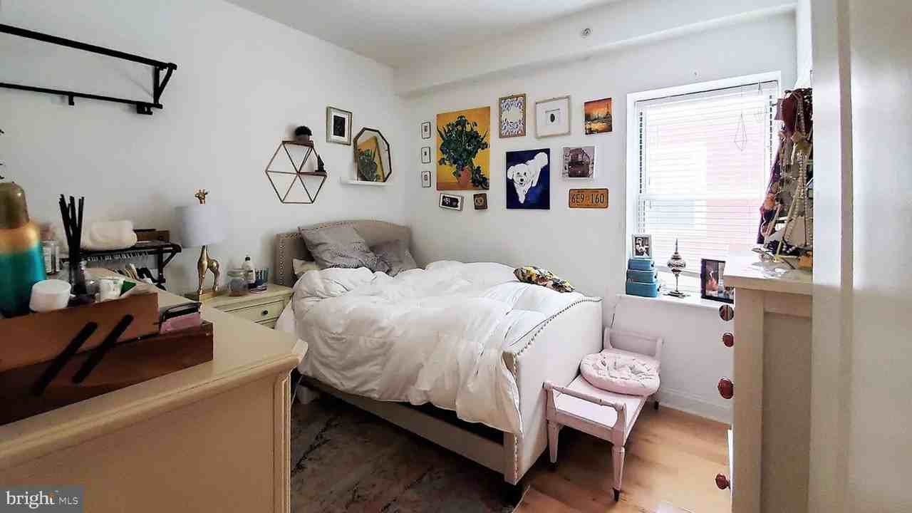 1311 Spruce St #303 - Photo 6 of 12