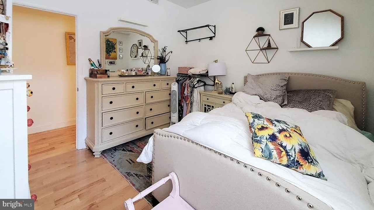 1311 Spruce St #303 - Photo 7 of 12