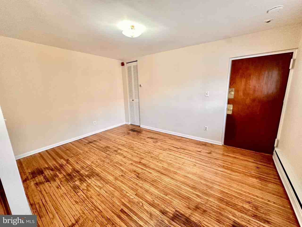 945 E Chelten Ave #3F - Photo 5 of 9