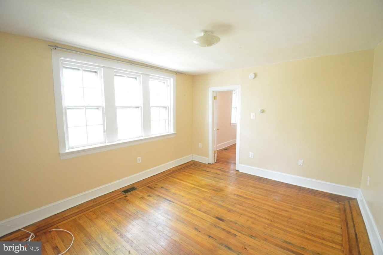 504 W Coulter St #1 - Photo 2 of 11