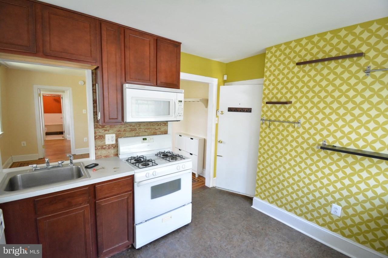 504 W Coulter St #1 - Photo 7 of 11