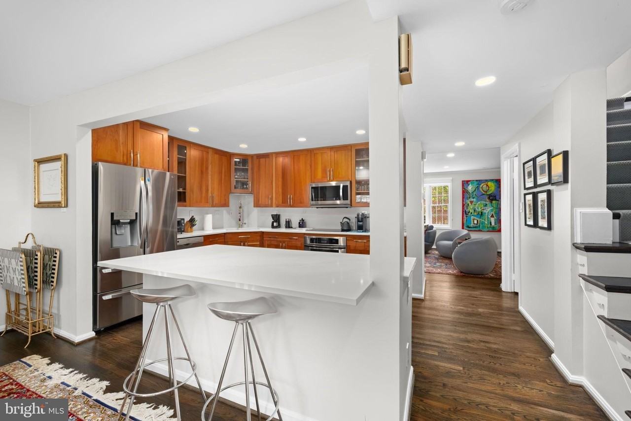 1136 Pine Hill Rd - Photo 2 of 23