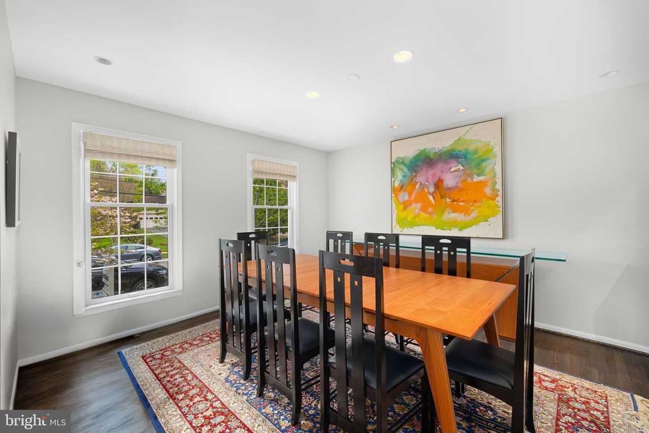 1136 Pine Hill Rd - Photo 5 of 23