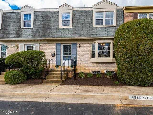 2302 Wheystone Ct - Photo 2 of 19