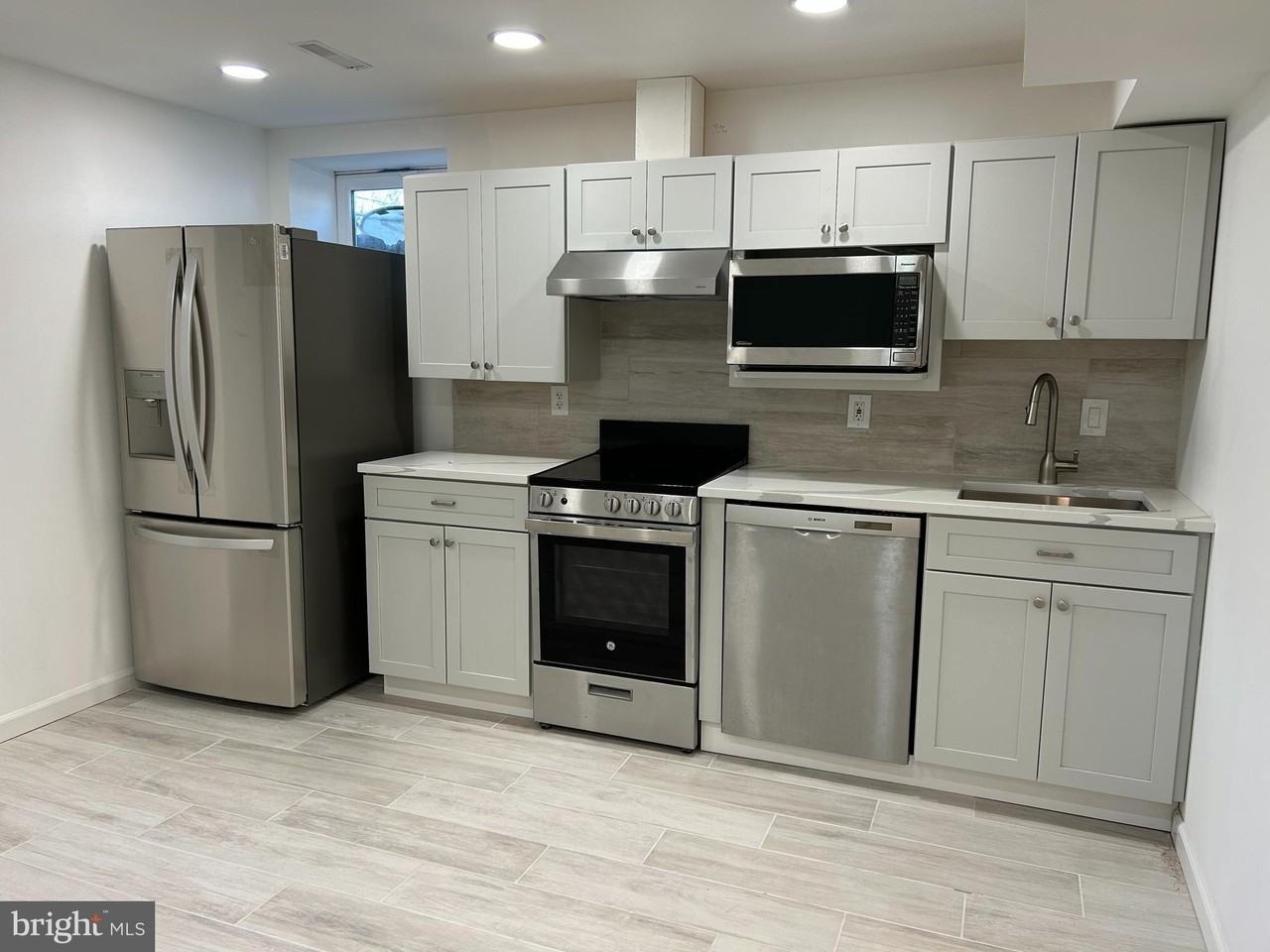 7131 Gormel Dr - Photo 6 of 27