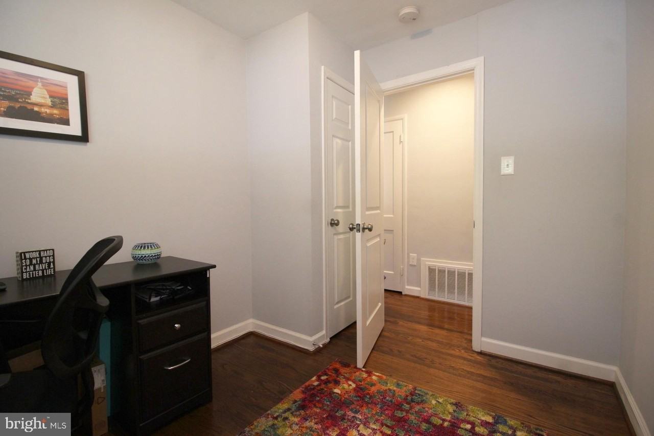 3287 Annandale Rd - Photo 6 of 31