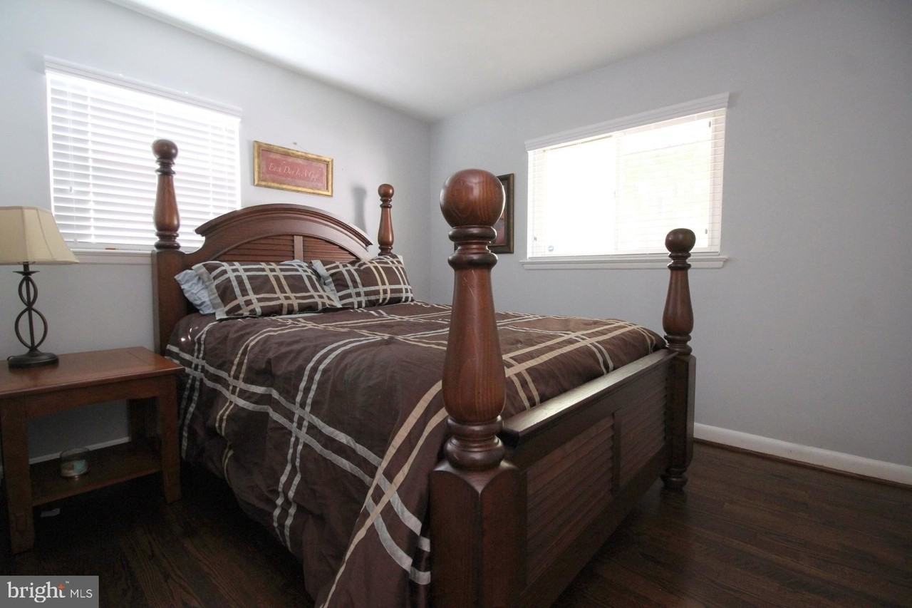 3287 Annandale Rd - Photo 7 of 31