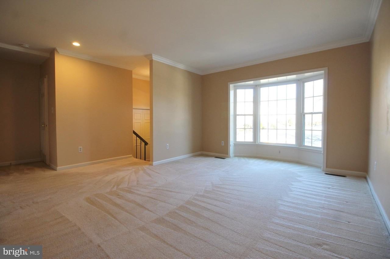 3186 Cantrell Ln - Photo 4 of 30