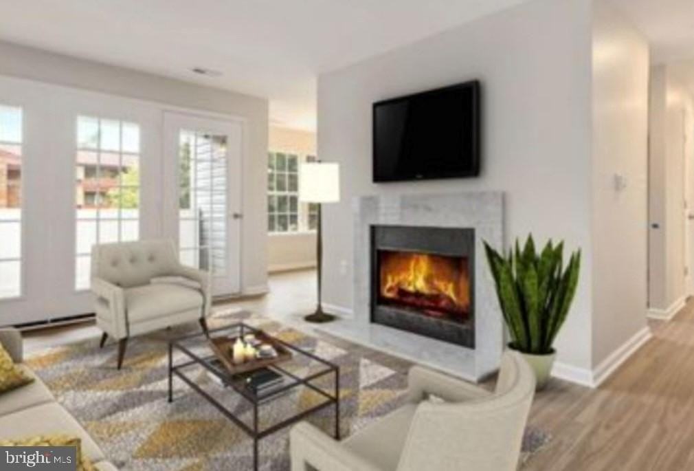 6425 Richmond Hwy #301 - Photo 3 of 16