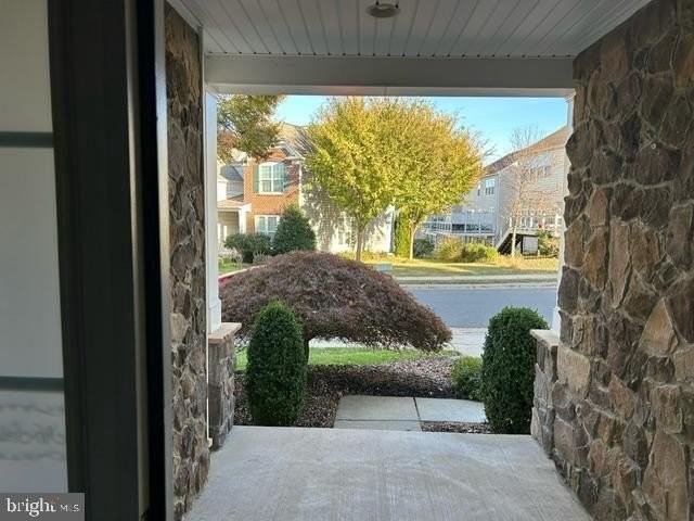 25563 Taylor Crescent Dr - Photo 4 of 21