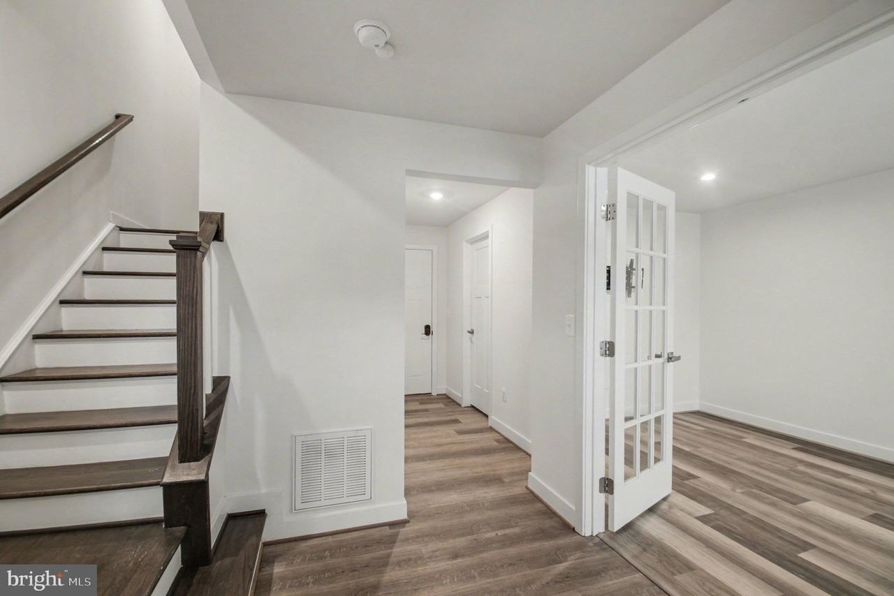 11398 Willow Green Cir - Photo 5 of 27