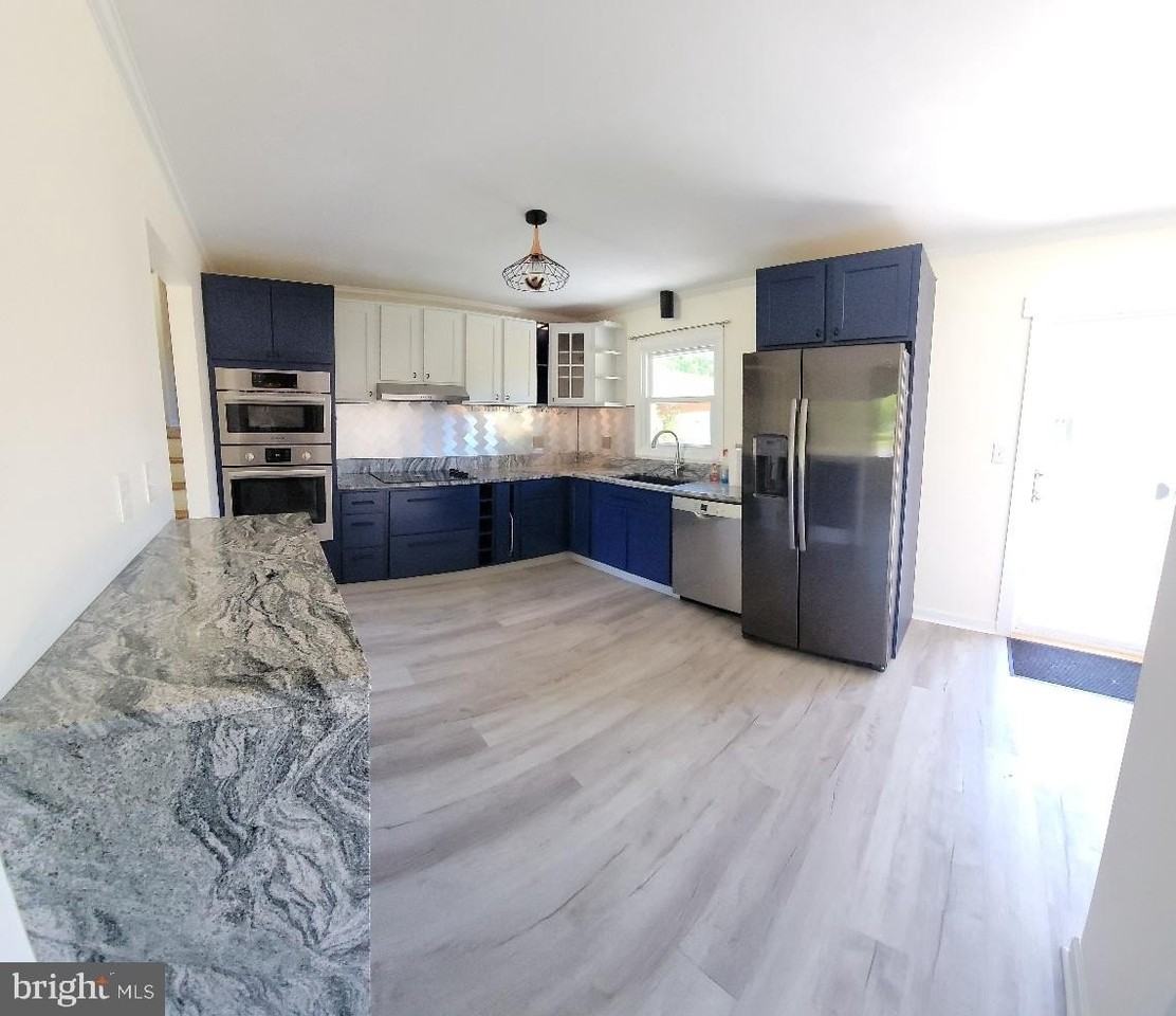 24 Colebrook Rd - Photo 4 of 22