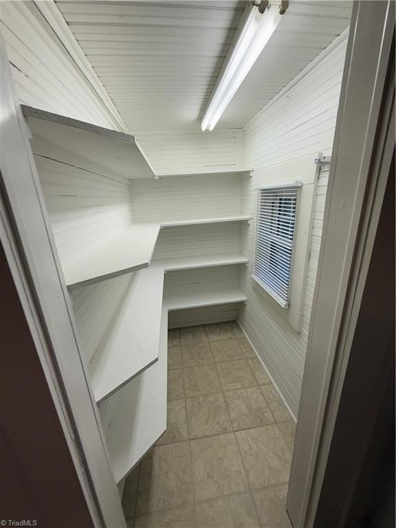 1034 Franklin St - Photo 7 of 10